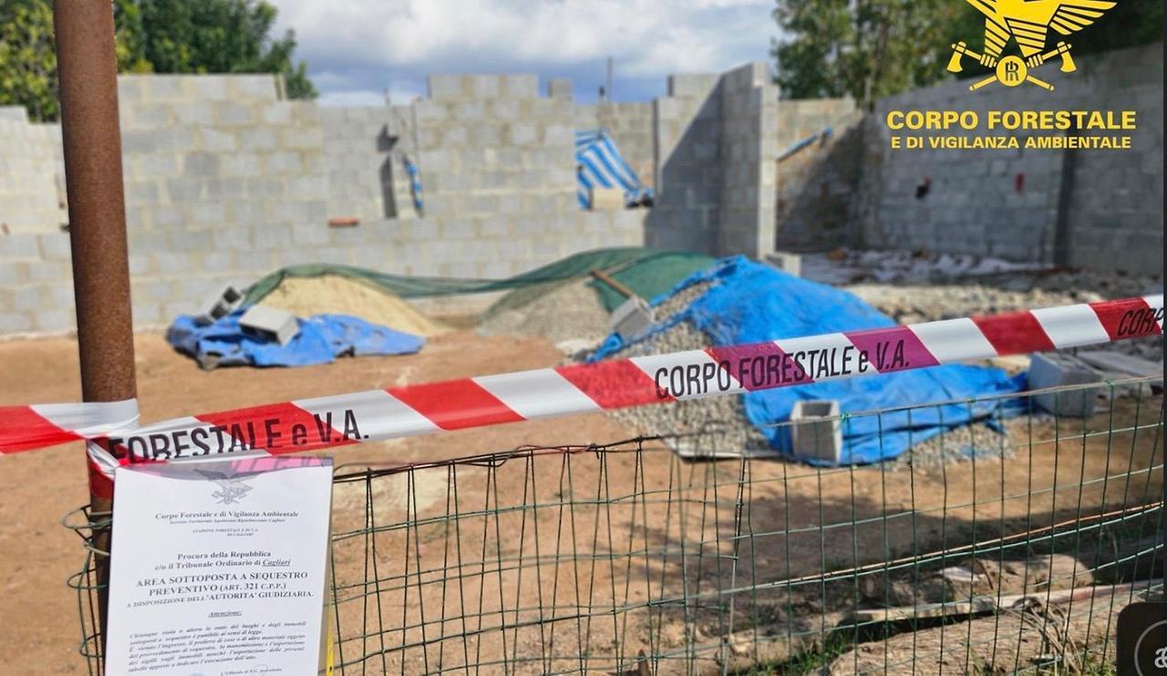 Caccia agli abusi edilizi nel parco di Molentargius, stabile sotto sequestro: 5 persone denunciate