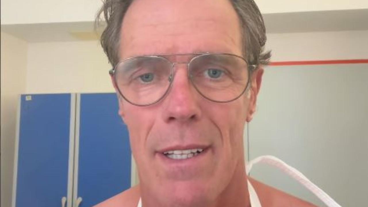 Mario Cipollini in un fermo immagine dal video postato sui social