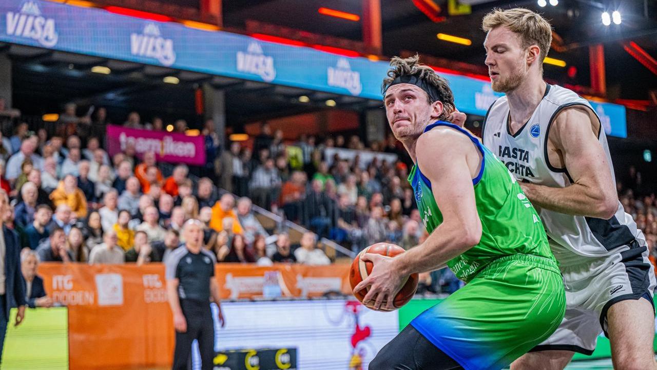 <strong>Nick McGlynn</strong>