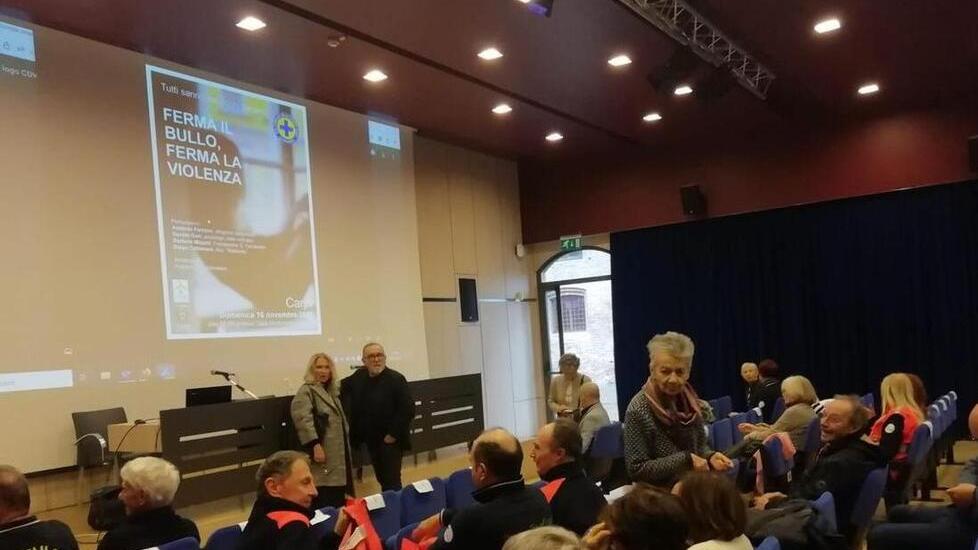 Il fidanzato non vuole: niente gita. Bruzzone: «Non un caso isolato»