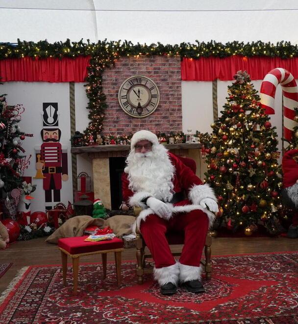 Livorno e il suo Villaggio di Natale extralarge ed ecologico: tutte le novità e il calendario degli spettacoli (gratuiti)