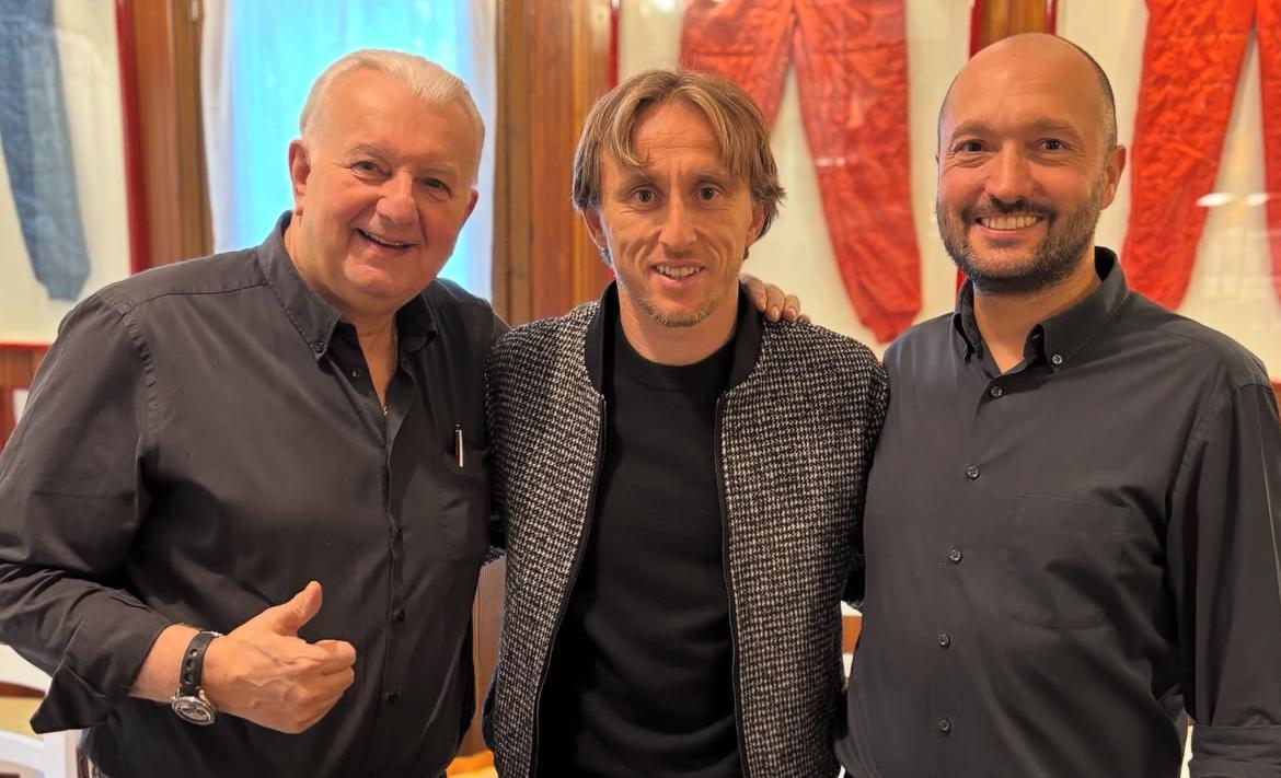 
	Luka Modric con Maurizio e Alberto Paolucci del Montana

