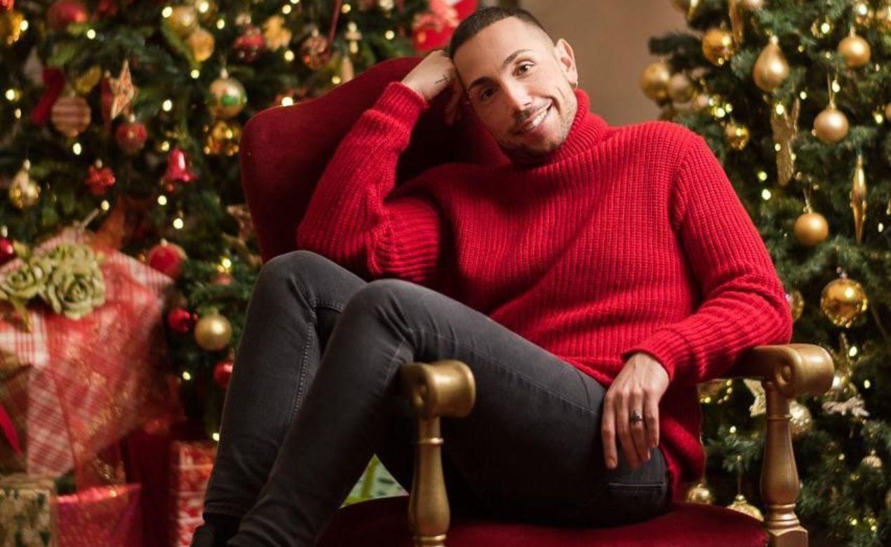 Manuel Aspidi, da Livorno al mondo a suon di musica con “Christmas is”: «Un manifesto di gentilezza»