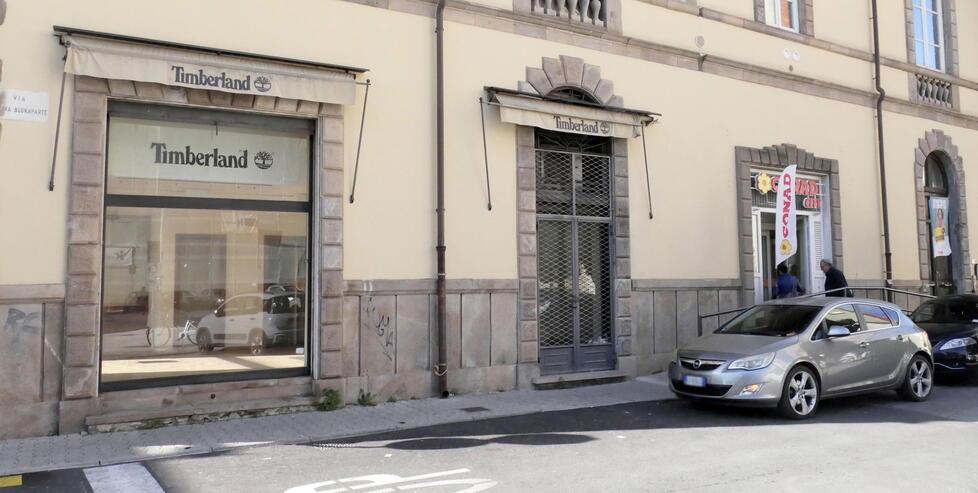 Viareggio, l’ex Timberland passa a Conad: ma non nascerà un supermercato