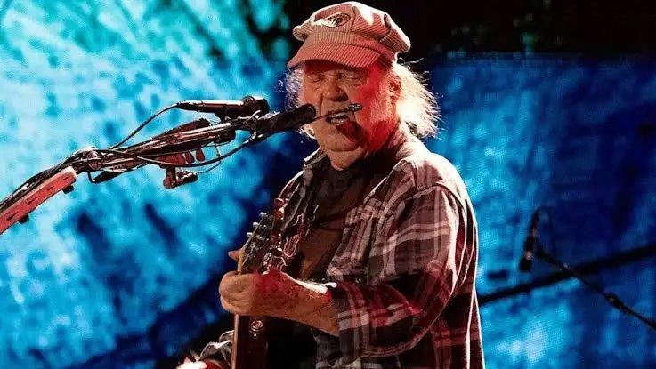 Lucca, Neil Young al Summer Festival