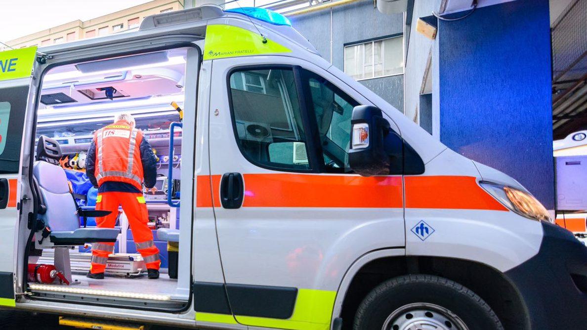 Il piccolo è stato trasferito in ospedale in codice rosso