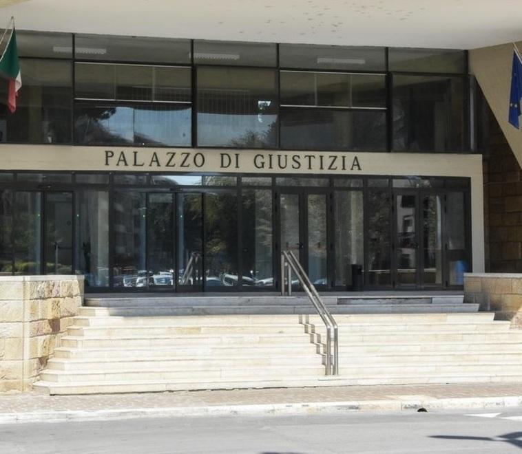 
	Il tribunale di Grosseto

