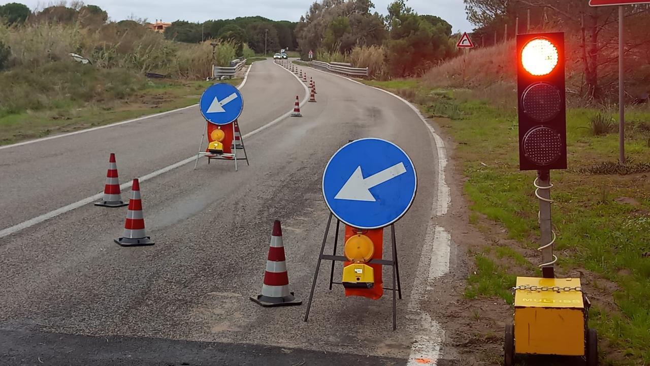 Senso unico alternato sulla litoranea fra Sorso e Castelsardo