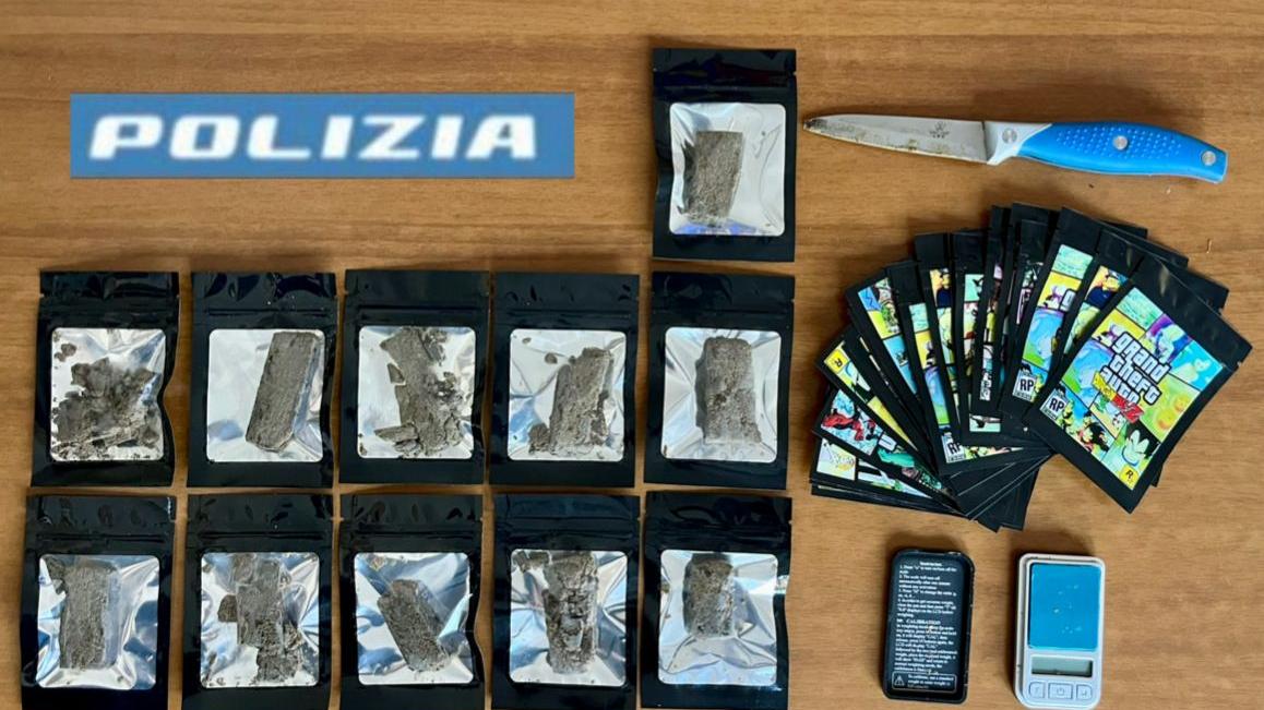 Spaccio di droga, arrestata una 24enne
