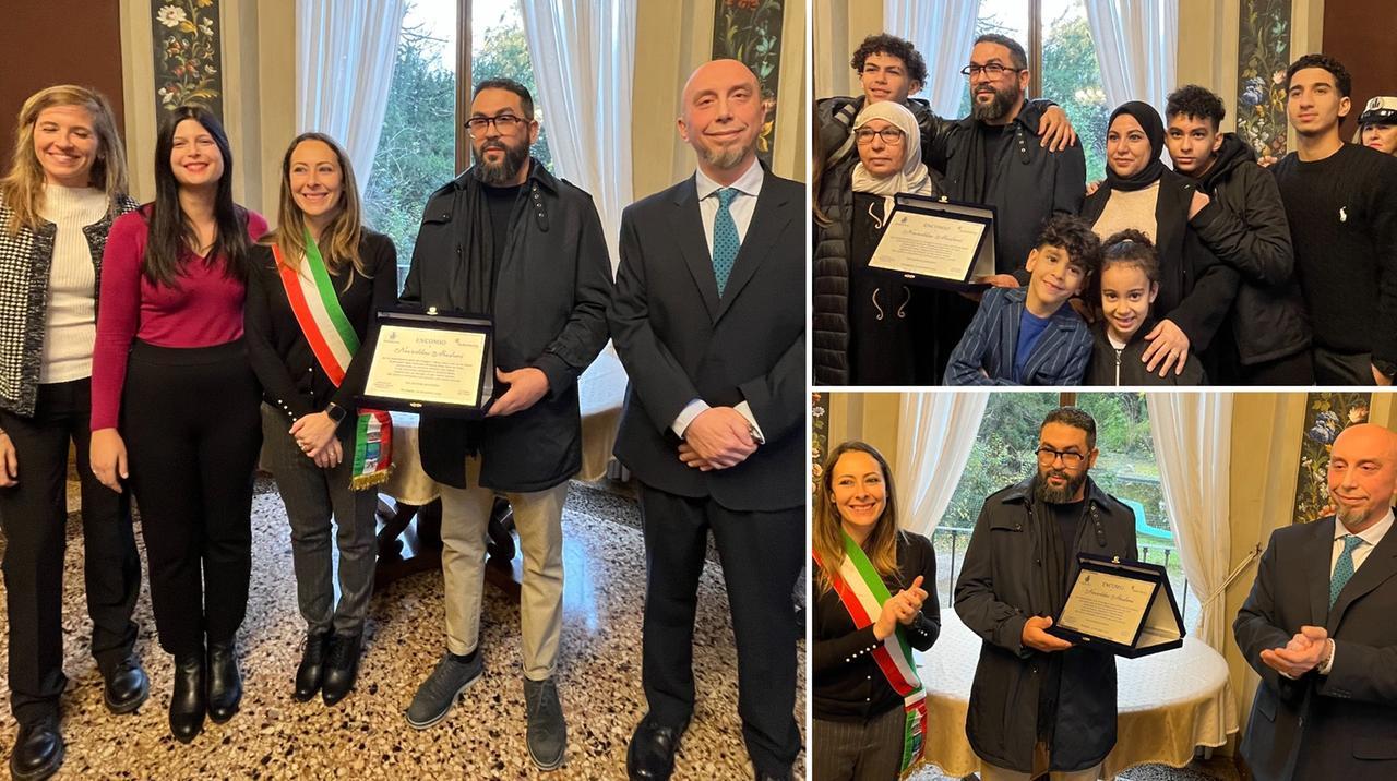 
	La consegna dell'encomio a Noureddine Abaslami

