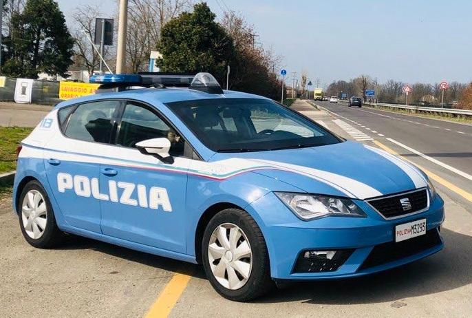Denunciati due spacciatori: nascondevano la droga in casa