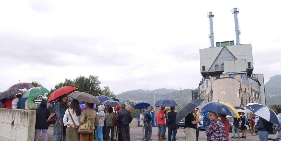 Una protesta dei cittadini contro l’inceneritore di Falascaia: era il 2008