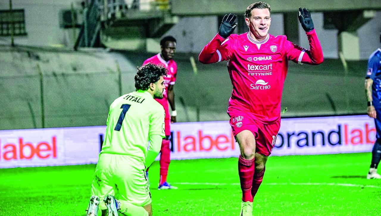 Carpi, che cuore: Rimini battuto 2-1, biancorossi con un uomo in meno