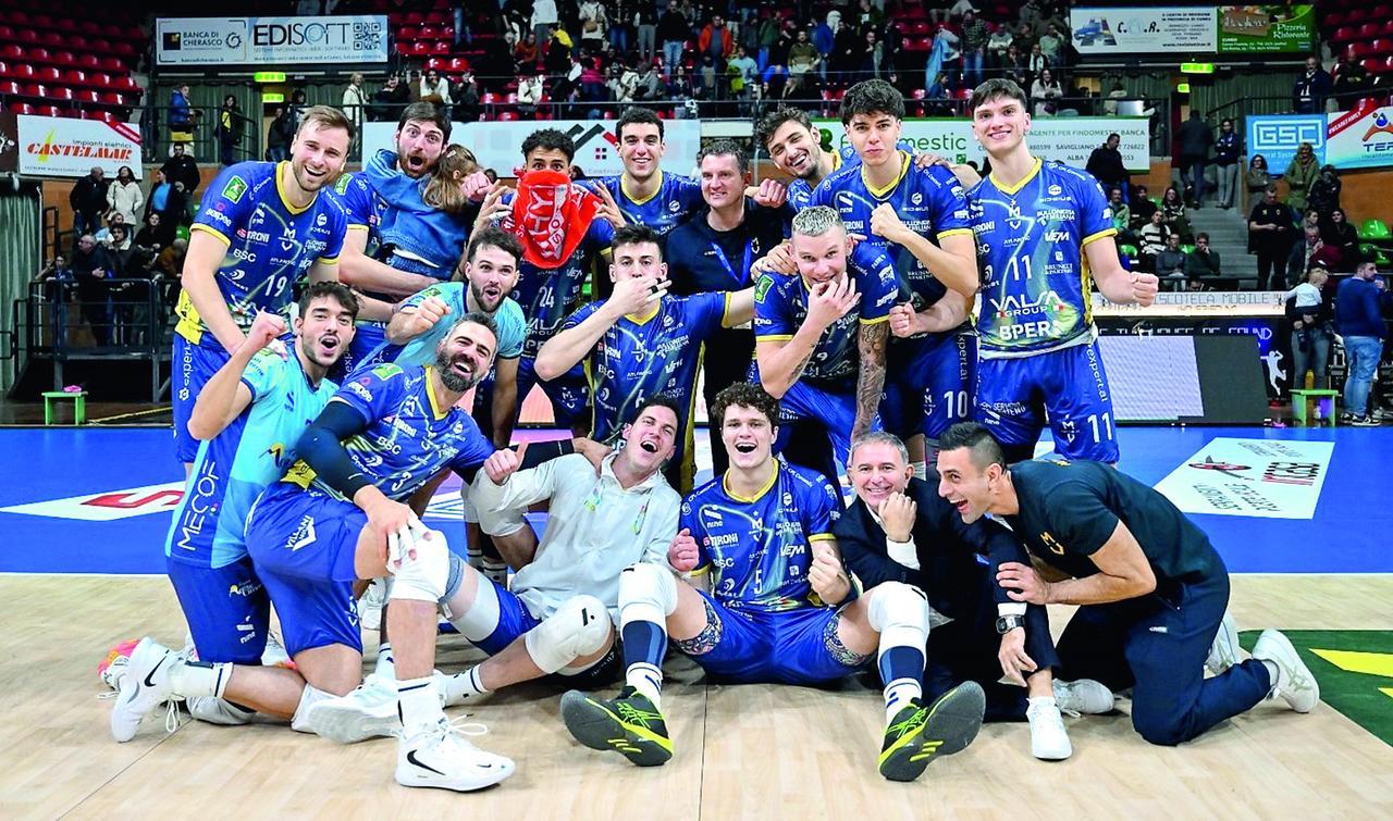 La Valsa Group Modena spreca tanto a Cuneo, poi si impone al tie break