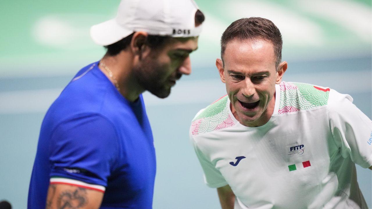 Filippo Volandri e Matteo Berrettini durante la Coppa Davis 2025 