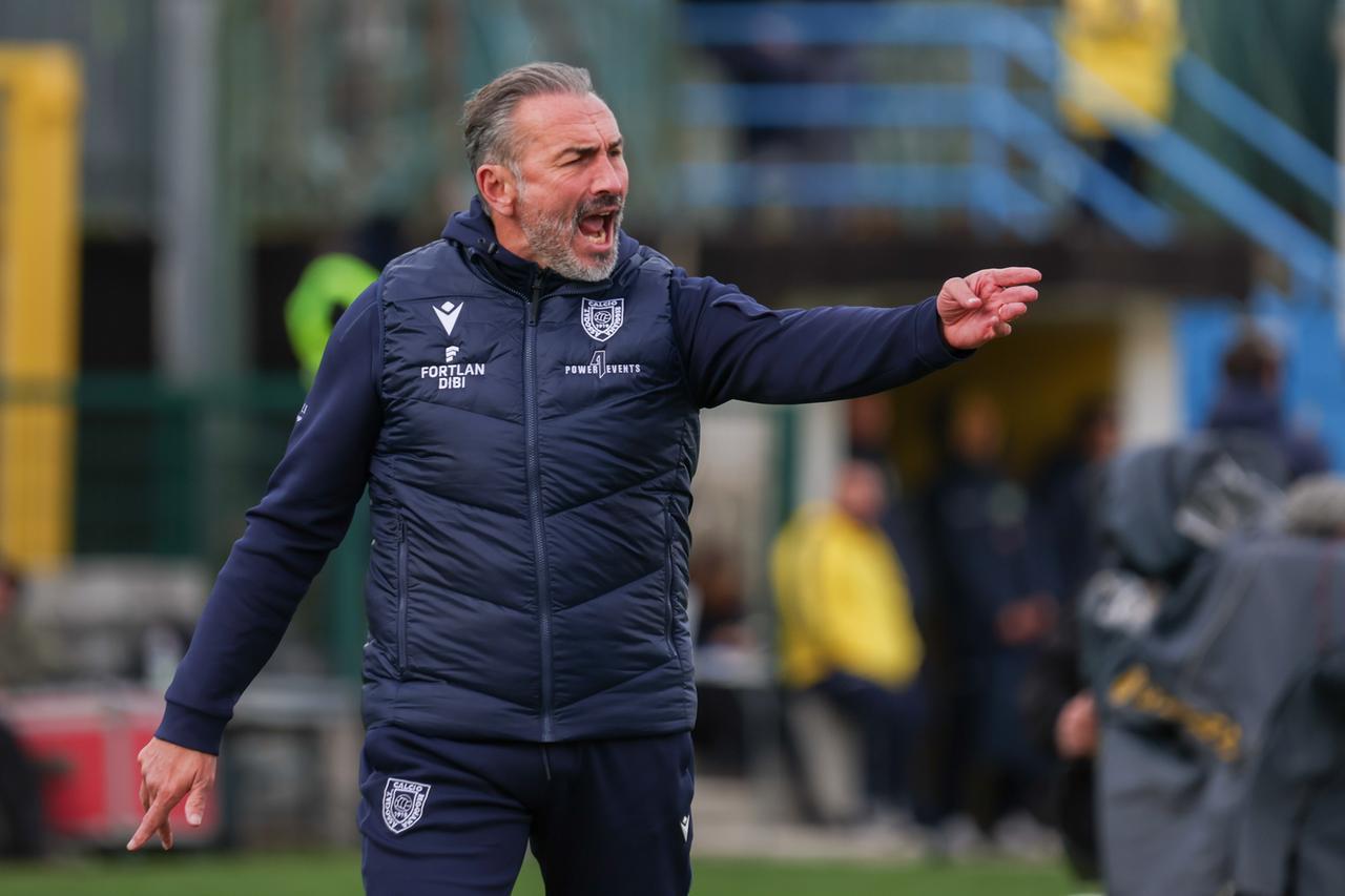 Reggiana, i granata viaggiano a marce alte: dopo 13 giornate, Dionigi meglio di Alvini, Nesta e Viali