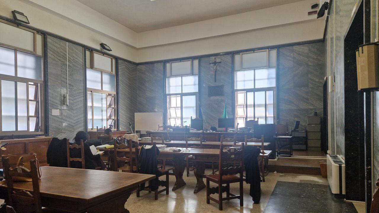 «Se ti vedo ti sfondo il cranio», 54enne a giudizio per minacce alla ex compagna