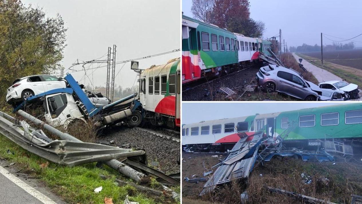 L'incidente tra treno e bisarca (foto Filippo Rubin)
