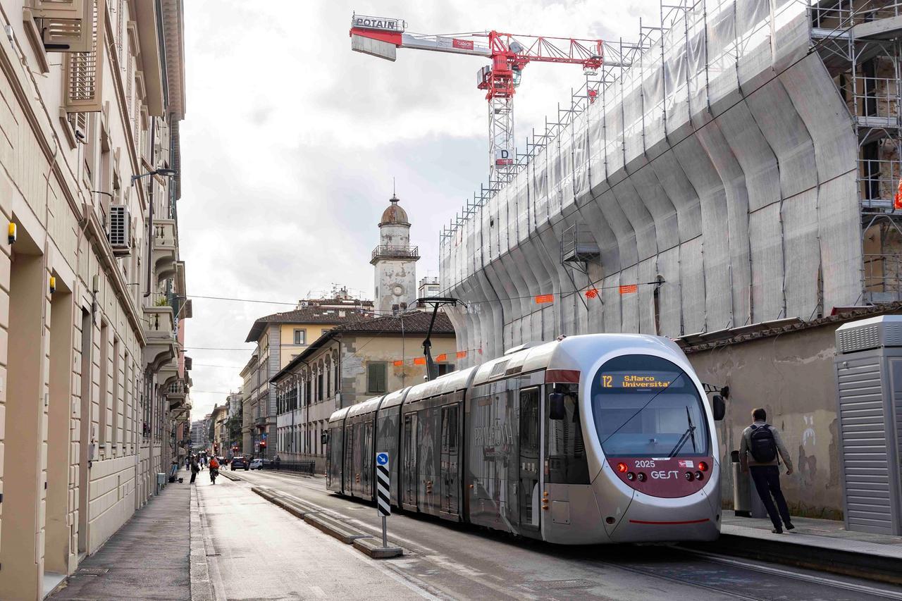 Firenze, la Soprintendenza blocca i cantieri del resort extralusso in costruzione nell’area dell’ex ospedale militare San Gallo