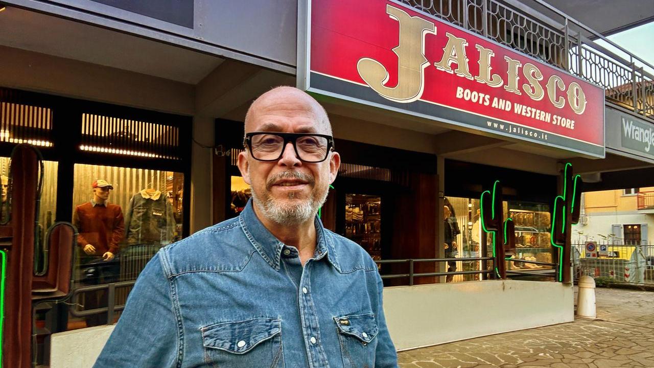 Dal Messico a Reggio Emilia: «Il mio negozio “Western” conosciuto in tutta Italia»