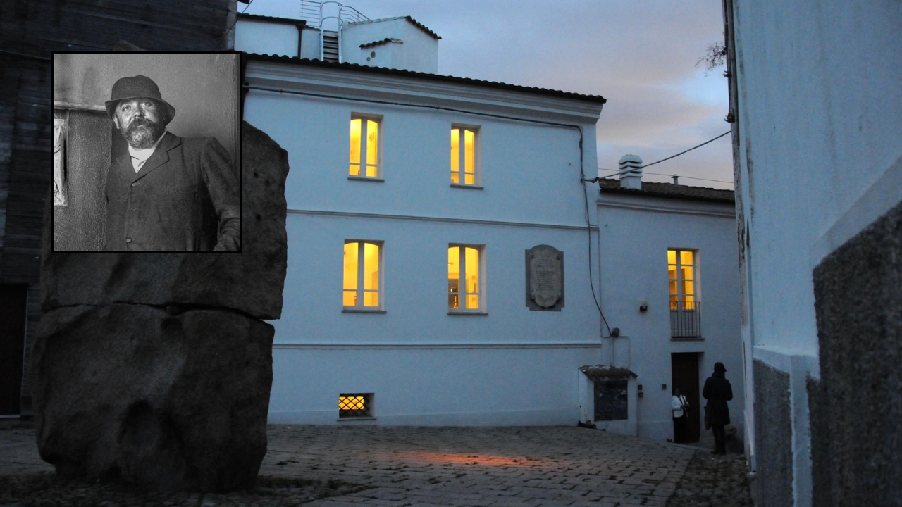 
	In foto Sebastiano Satta e l'immobile di propriet&agrave; del Comune (foto Massimo Locci)

