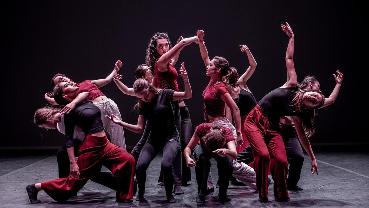 Invivavoce oggi in scena al Teatro Ariosto: l’impegno ascoltando i giovani