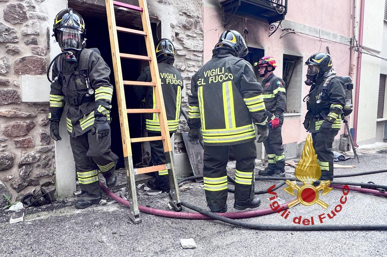 
	Vigili del fuoco in una&nbsp;foto d'archivio


