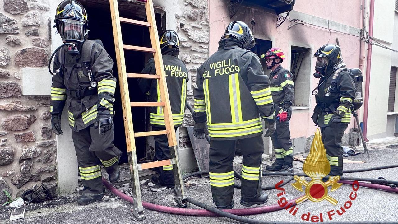 Vigili del fuoco in una foto d'archivio