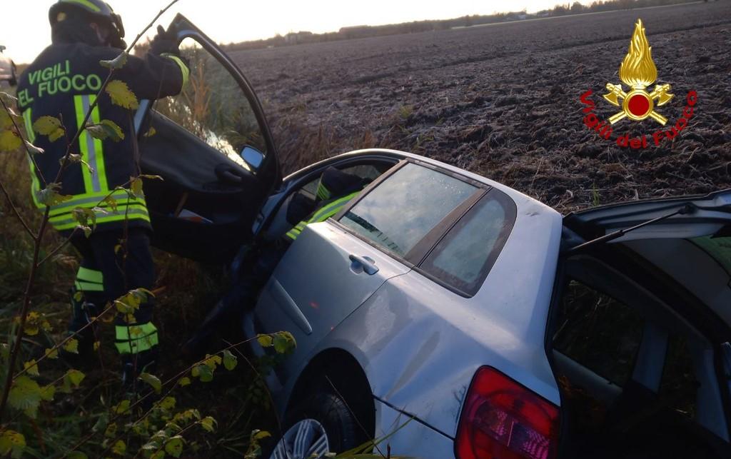 
	I vigili del fuoco in via dei Grilli

