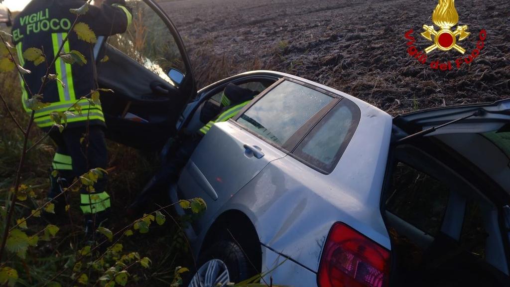 I vigili del fuoco in via dei Grilli