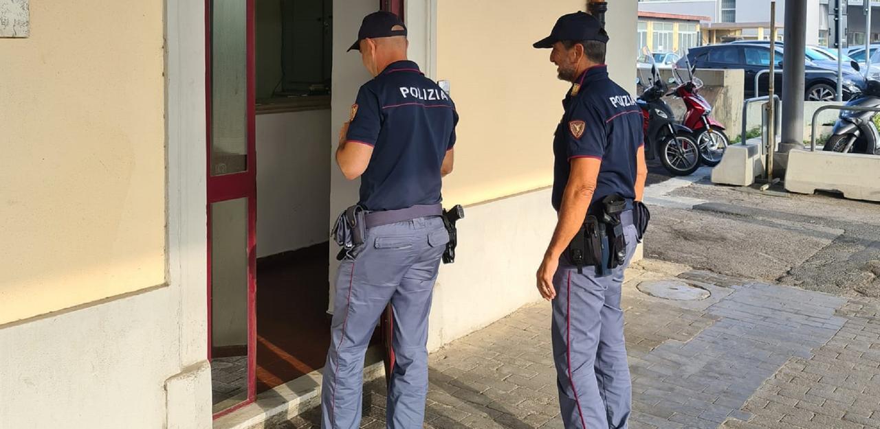 
	Due agenti della polfer labronica

