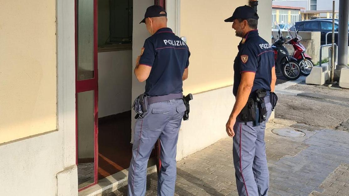 Due agenti della polfer labronica