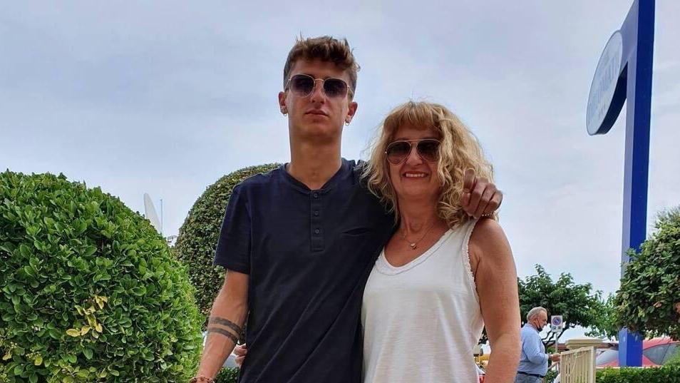 Alle, le ricerche a Torino si fermano, la madre: «Se fosse stato qui lo avremmo trovato»