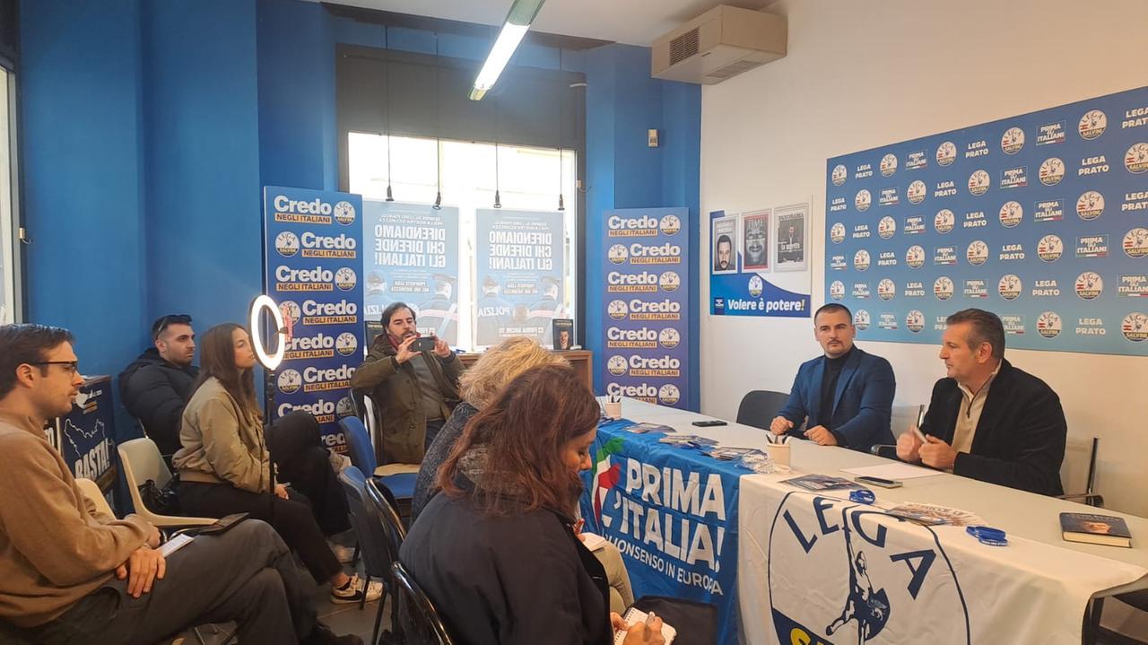 La conferenza stampa della Lega