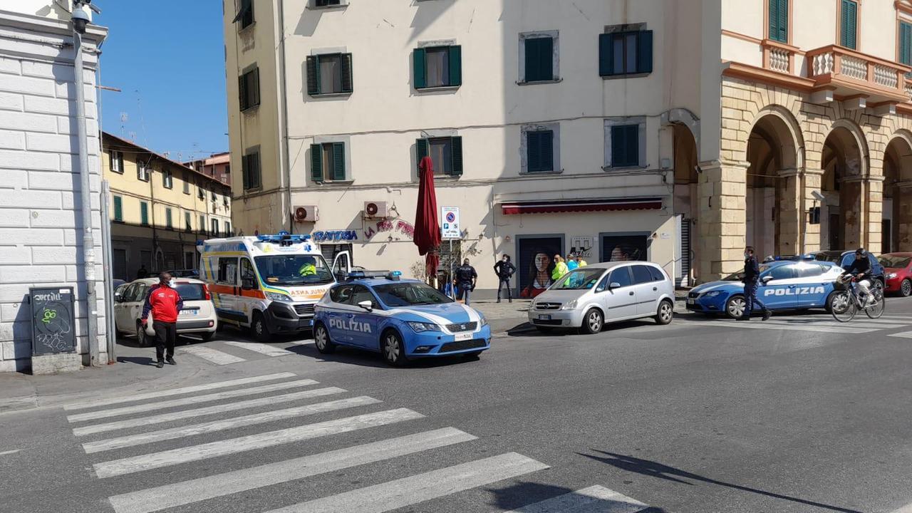 Un intervento della polizia in via della Pina d'Oro (foto d'archivio)