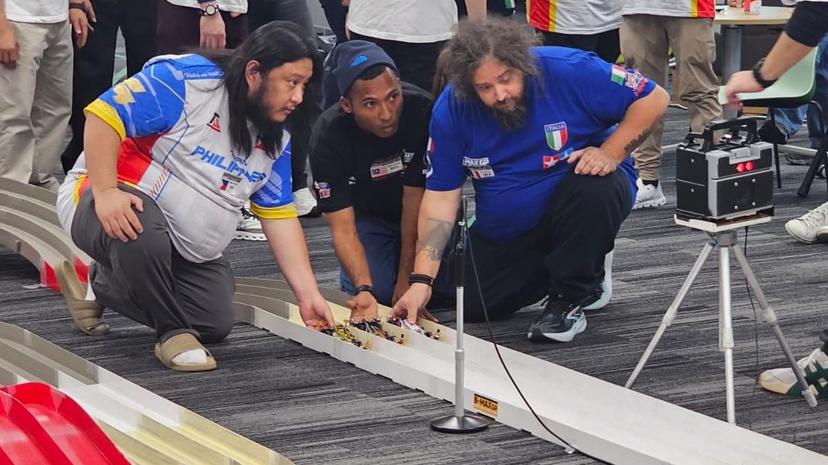 Auto da corsa in miniatura, il copparese Andrea Felisatti è secondo al Mondiale