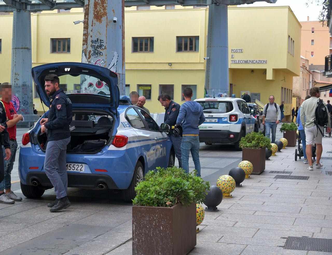 Olbia, accoltellamento in piazza: gli aggressori accusati di tentato omicidio