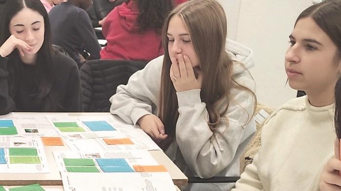 Transizione energetica, i giovani disegnano il futuro: a scuola arriva il Festival della Scienza