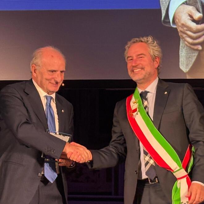 
	L'ingegnere Pierluigi Pierallini con il sindaco Mario Pardini

