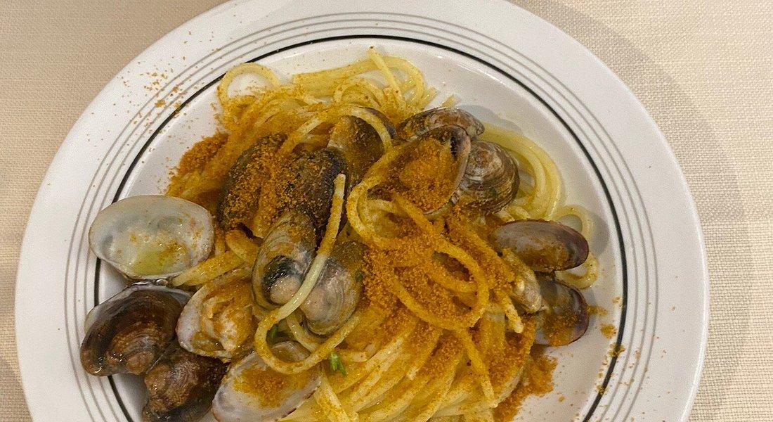 Ricci, bottarga e piatti di famiglia: da Gino ricette tramandate da 80 anni