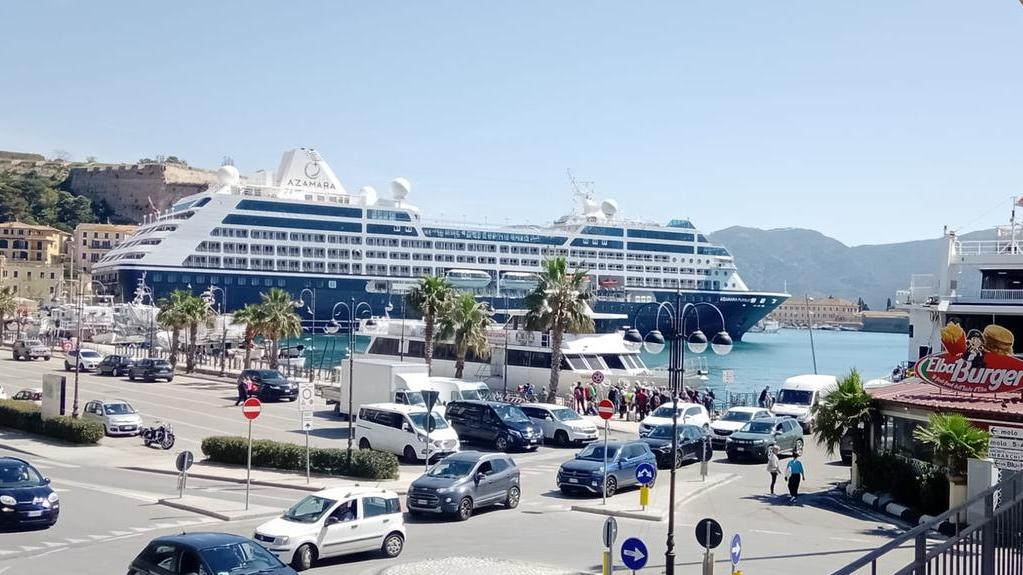 Crociere al centro dell'ultimo vertice (foto d'archivio)