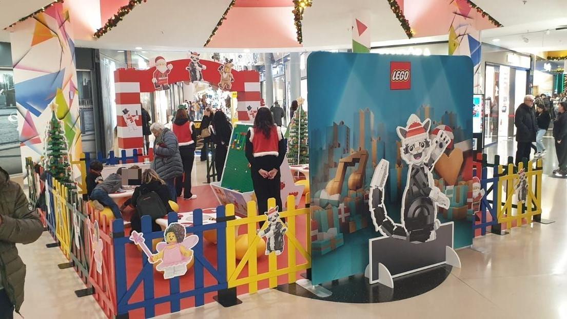 I Petali si vestono a festa aspettando il Natale: dal Villaggio Lego alla pista di pattinaggio sul ghiaccio