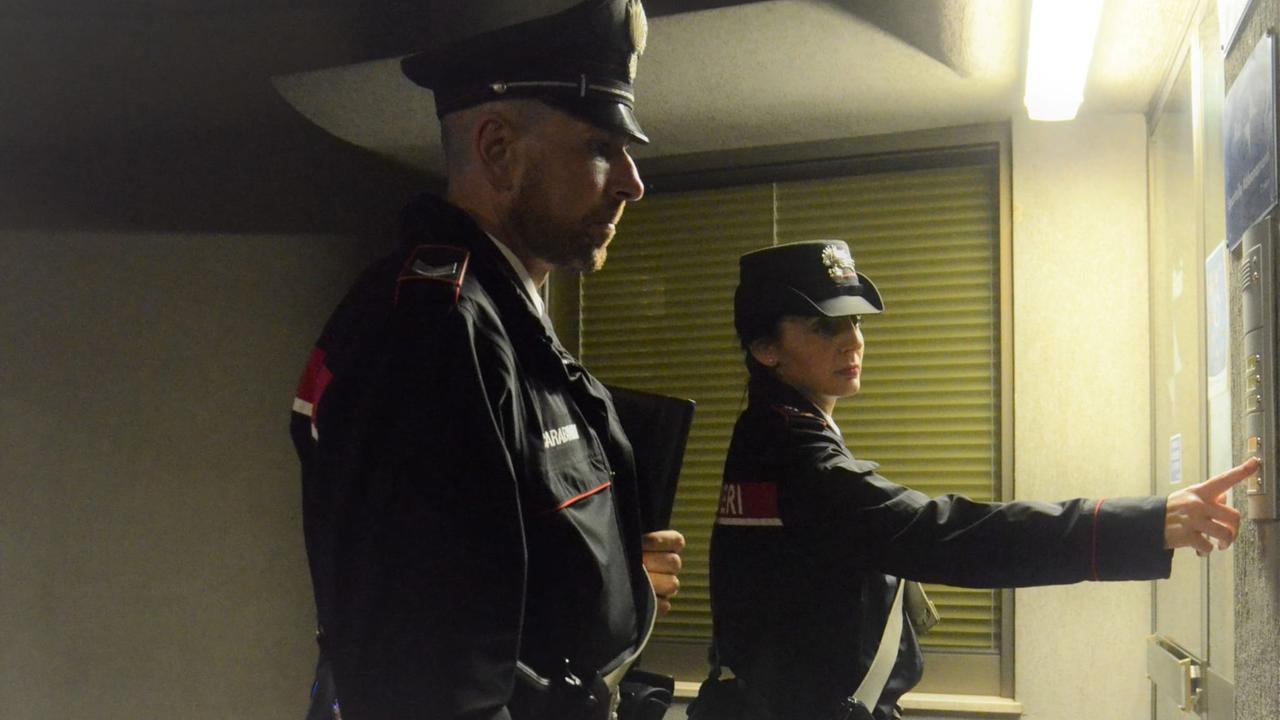 Perseguita l’ex fidanzata, braccialetto elettronico per un operaio