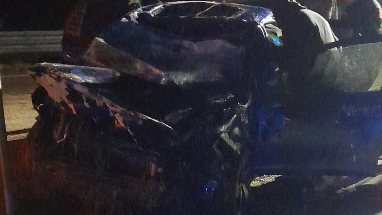 L'auto dopo lo schianto mortale (Foto Stick)