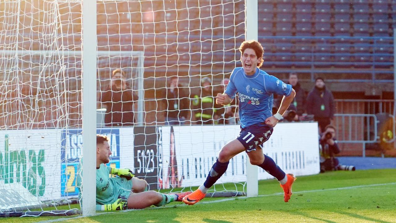 La gioia di Stiven Shpendi dopo il 2-0 (foto Nucci)