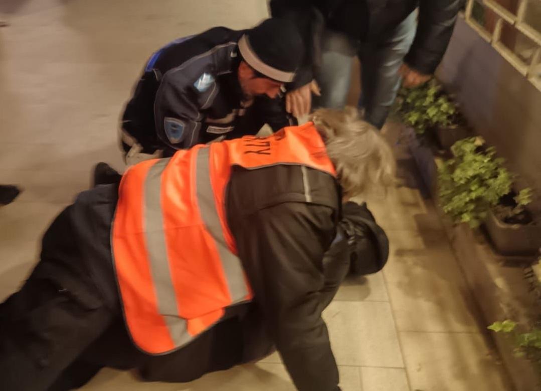 Tentata rapina col coltello in Galleria Matteotti a Ferrara, disarmato un minorenne