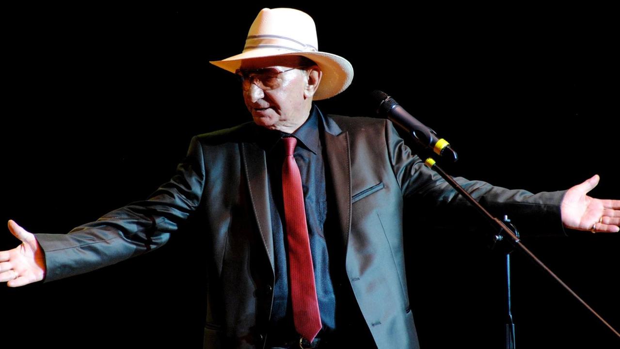 Nicola di Bari: «Il Sudamerica, l’amicizia con Ornella Vanoni e quell’ultimo incontro con Luigi Tenco»