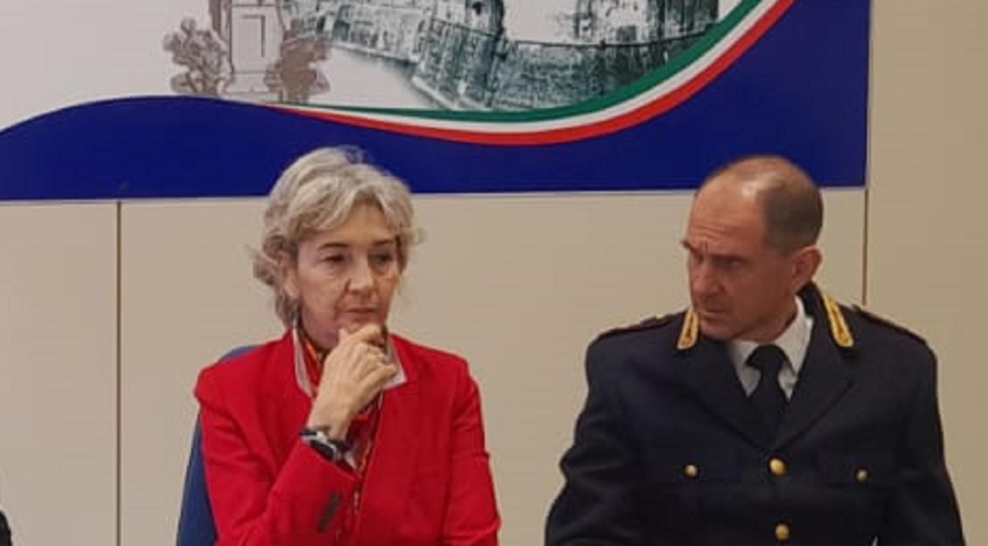La questora Giusy Stellino con il neo primo dirigente Alessandro Castiglione