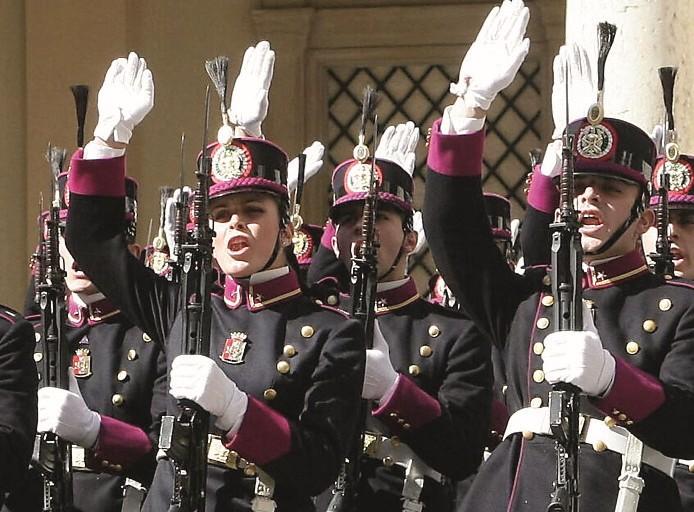 Corso di filosofia negato ai cadetti dell’Accademia di Modena. Unibo: «No a militarizzazione dell’università»