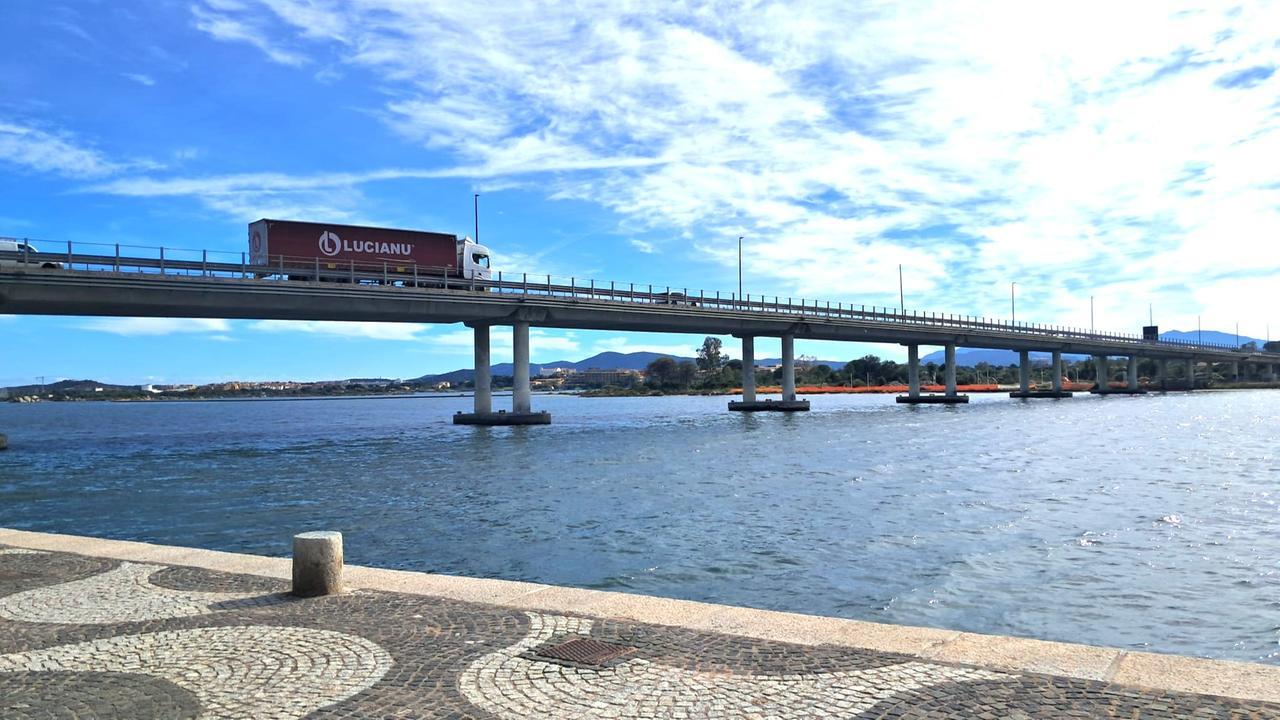 Olbia, il golfo senza la sopraelevata: cosa ne pensano gli olbiesi